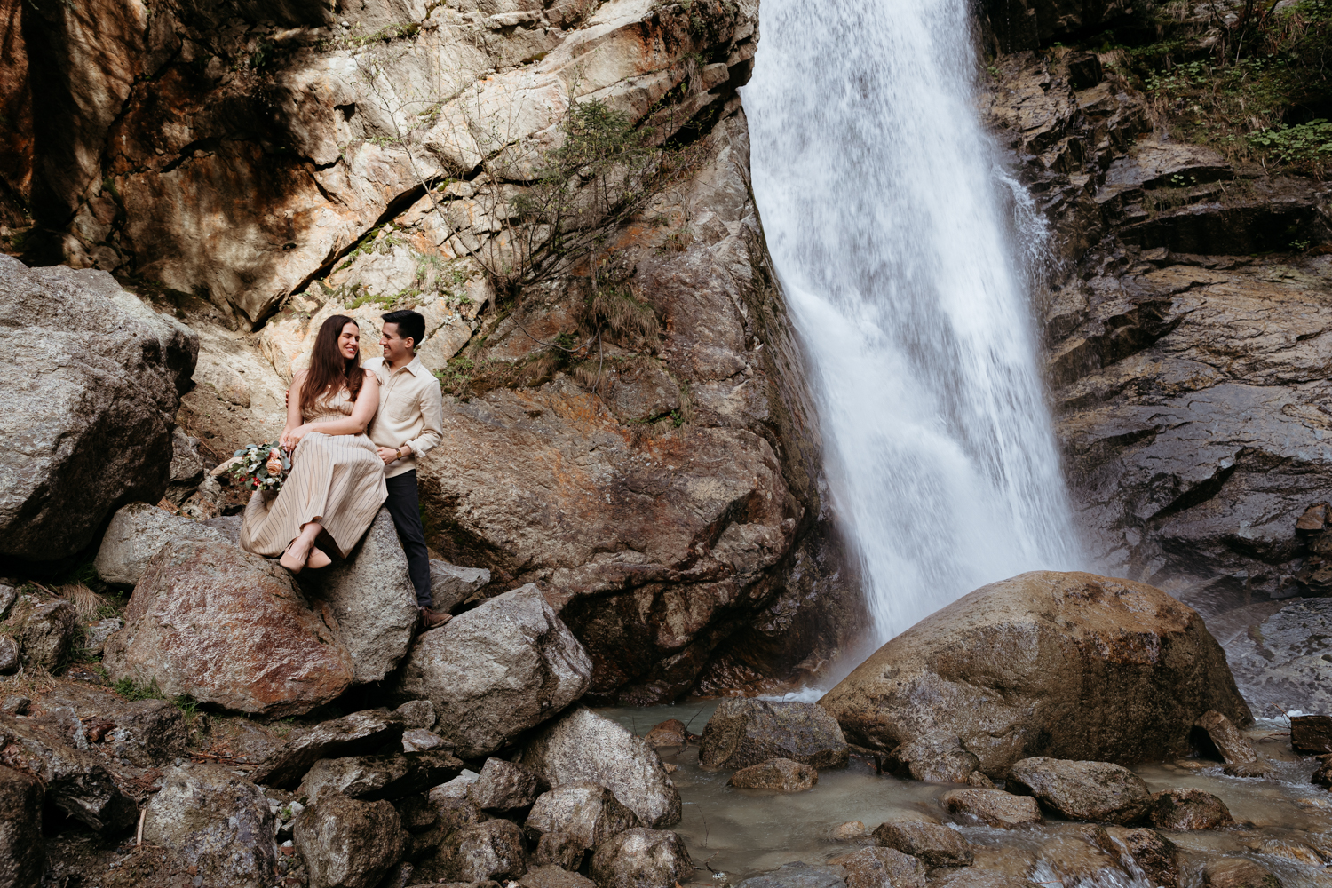 Fun couple photoshoot