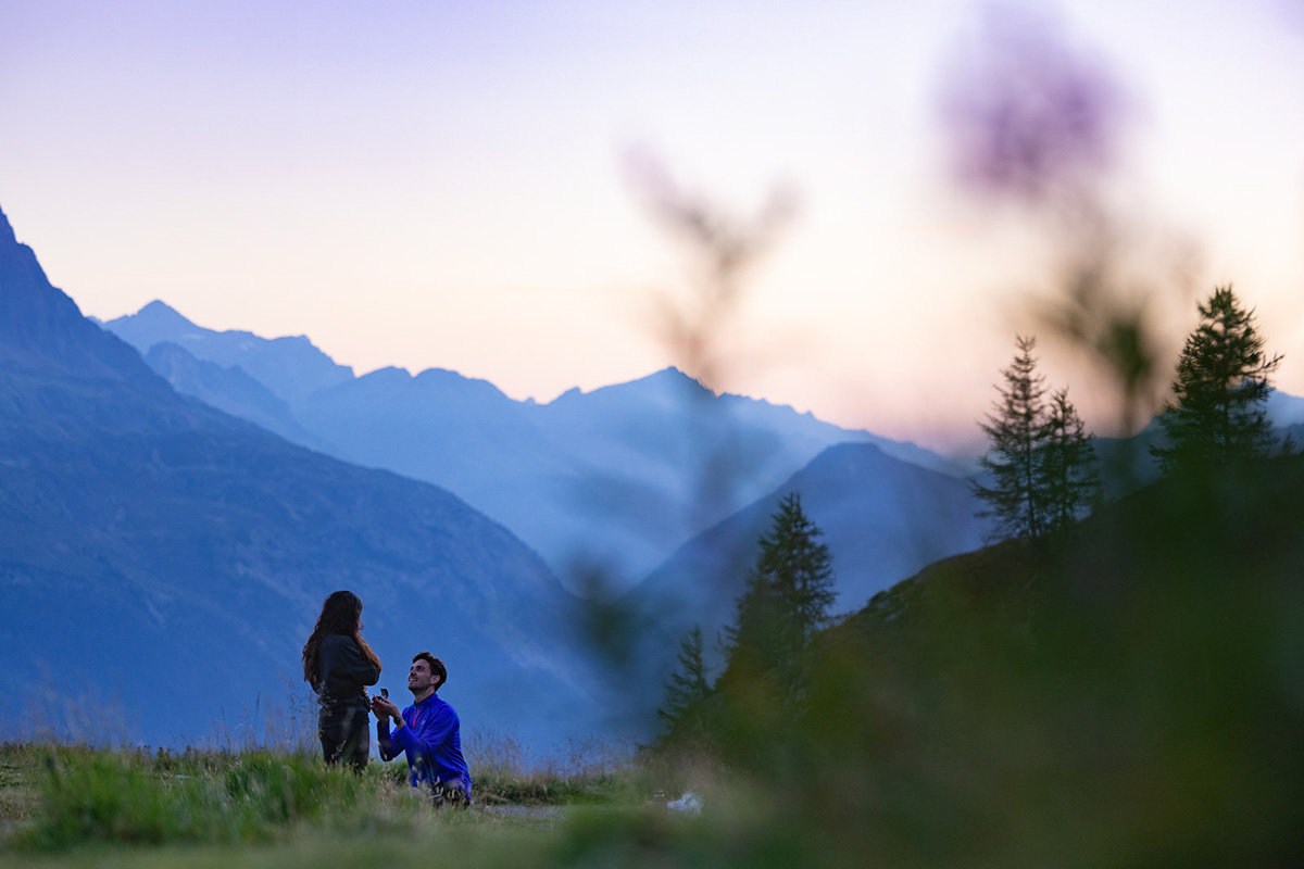 Sunrise proposal at Plan d'aiguille